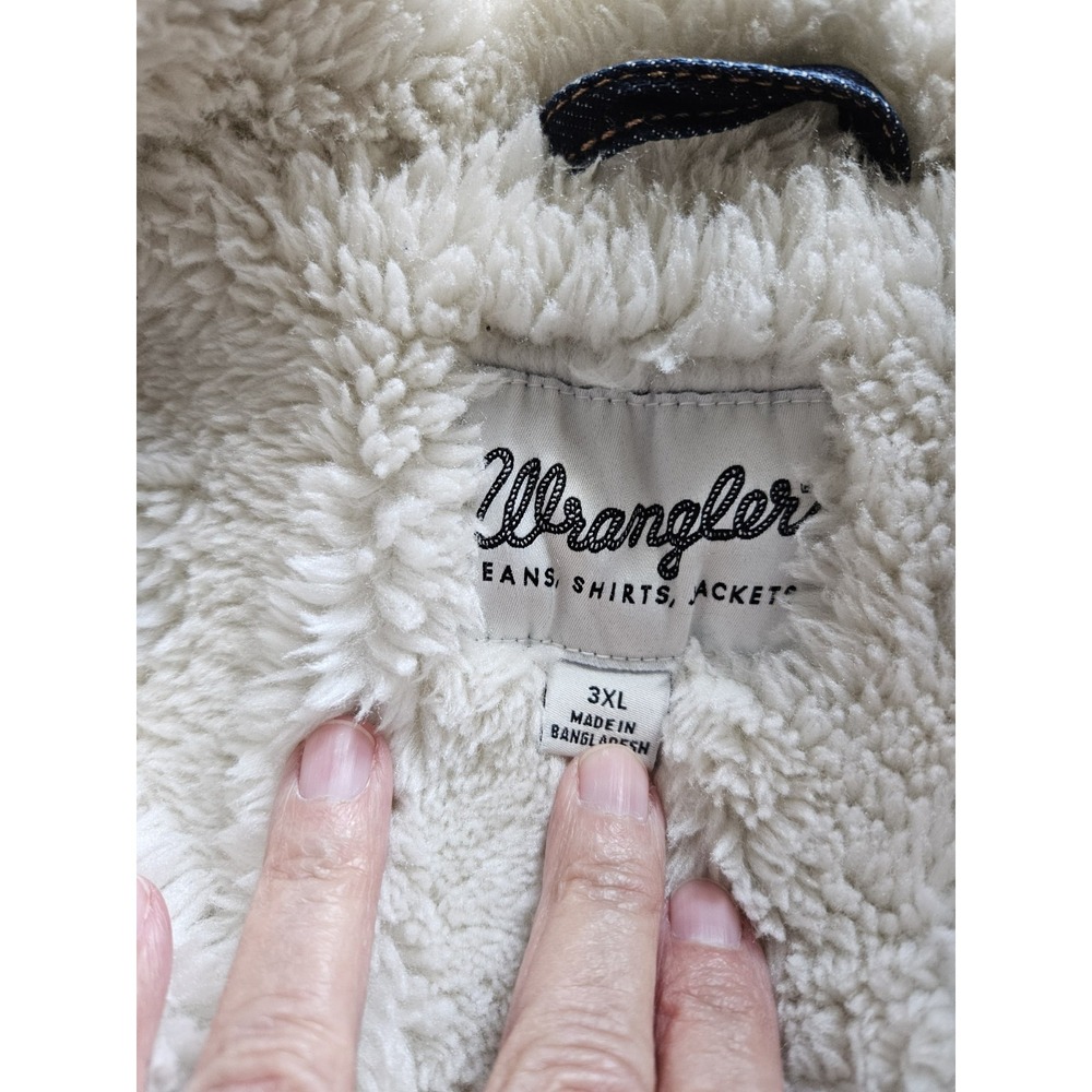 NWT Wrangler Women's LS Blue Denim Sherpa Collar/Lining Button-Front Jacket, +3X - Picture 13 of 14